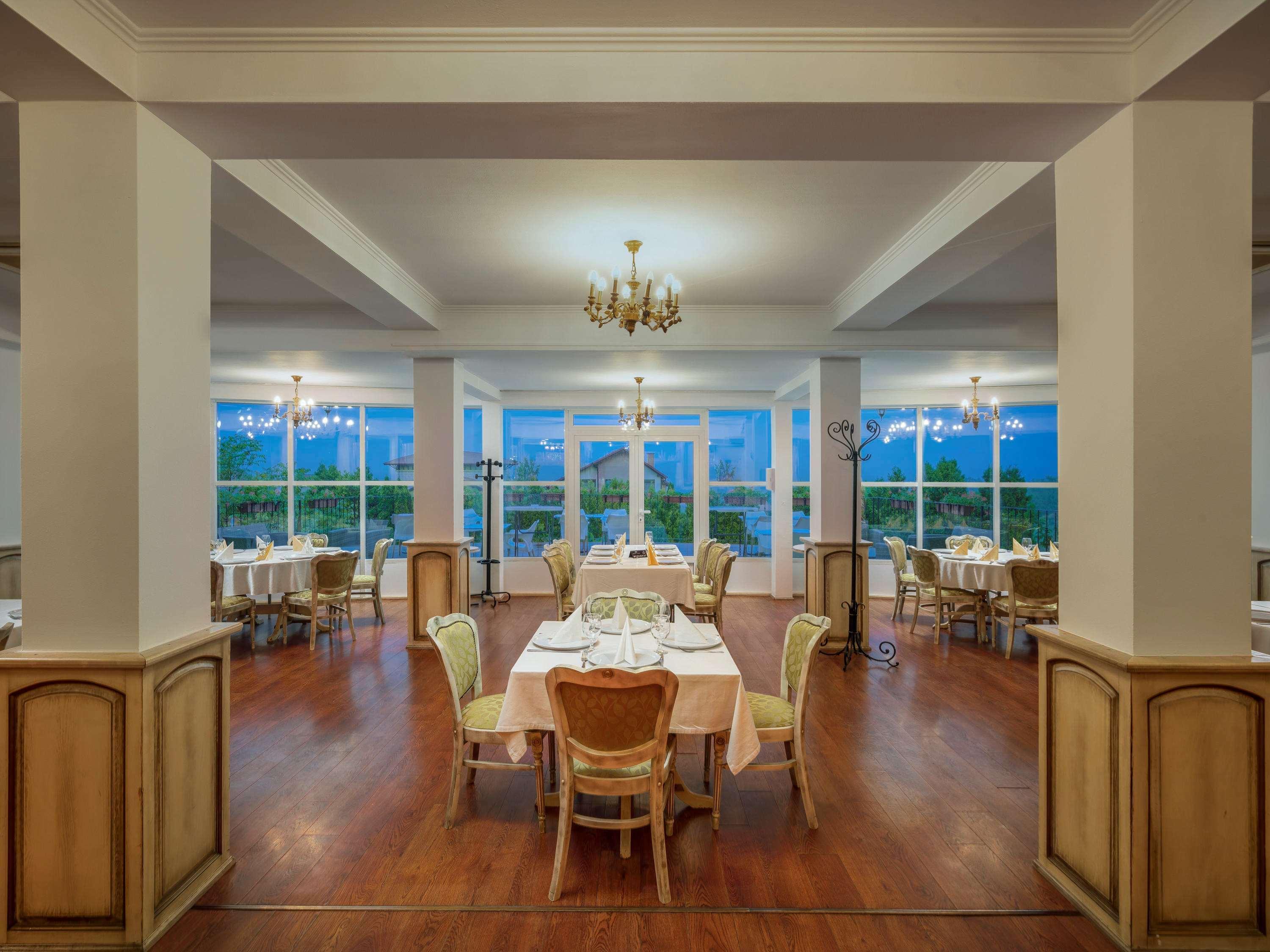 Mercure Medias Binderbubi Hotel And Spa Εξωτερικό φωτογραφία